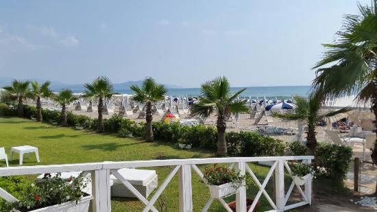 Agriturismo Al Gallo Verde Altavilla Silentina 外观 照片