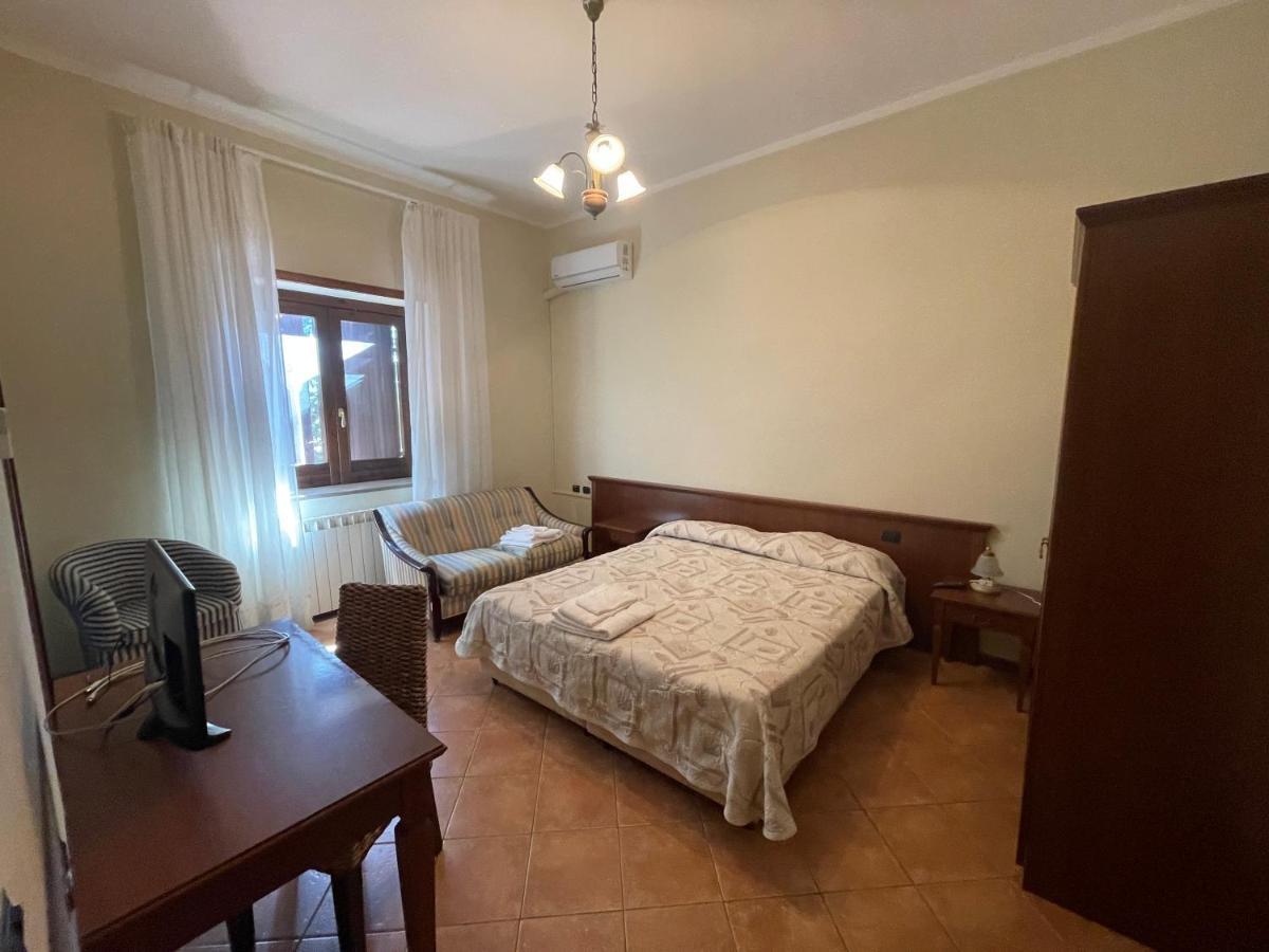 Agriturismo Al Gallo Verde Altavilla Silentina 外观 照片