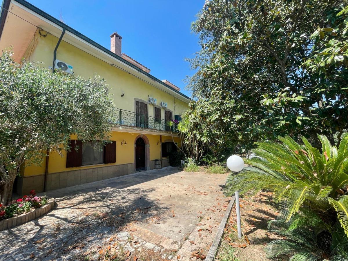 Agriturismo Al Gallo Verde Altavilla Silentina 外观 照片