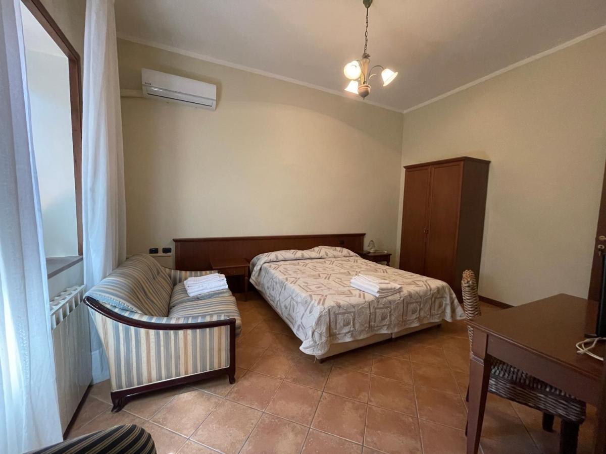 Agriturismo Al Gallo Verde Altavilla Silentina 外观 照片