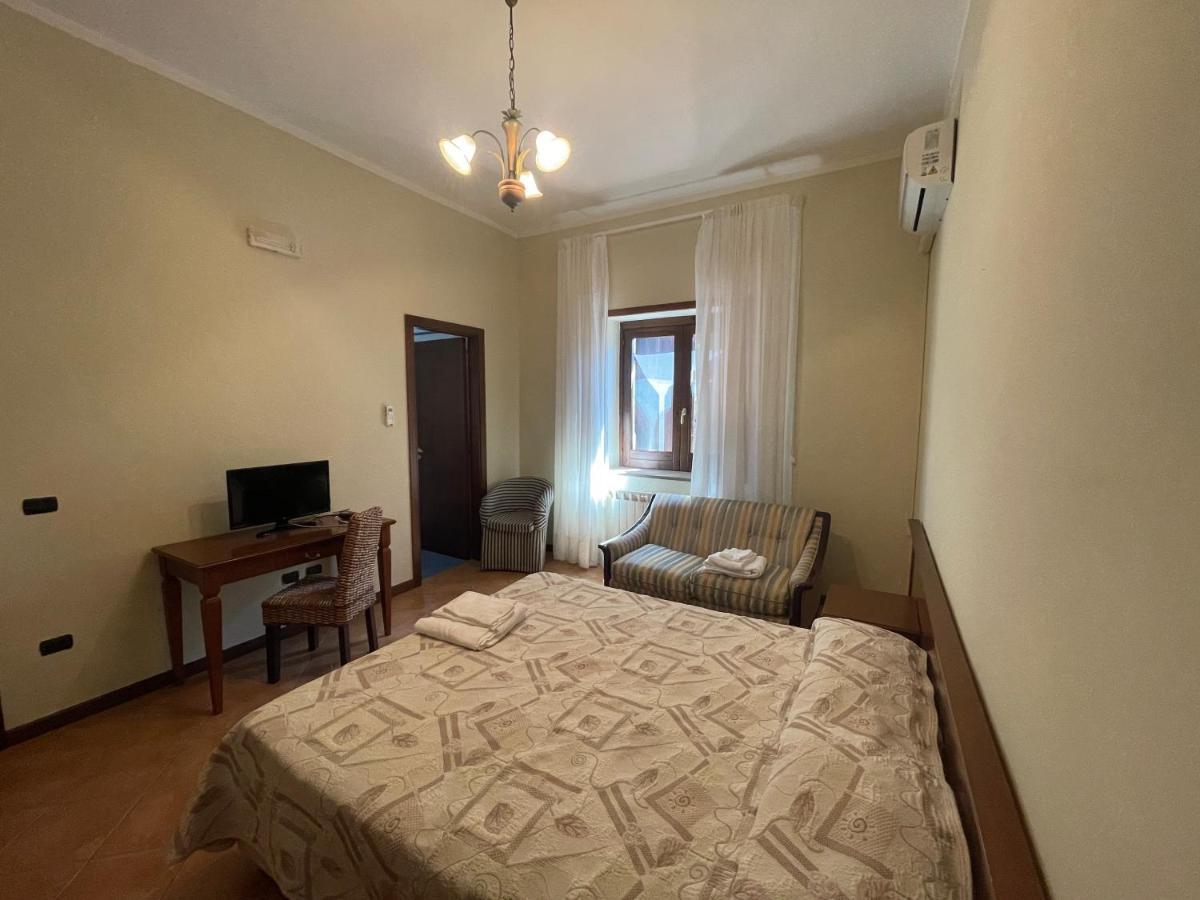 Agriturismo Al Gallo Verde Altavilla Silentina 外观 照片
